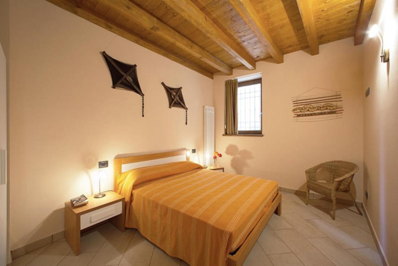 La Casa Del Nonno Aparthotel Monzambano Exterior photo
