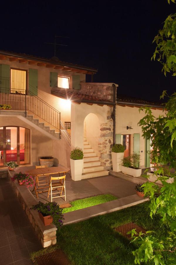 La Casa Del Nonno Aparthotel Monzambano Exterior photo