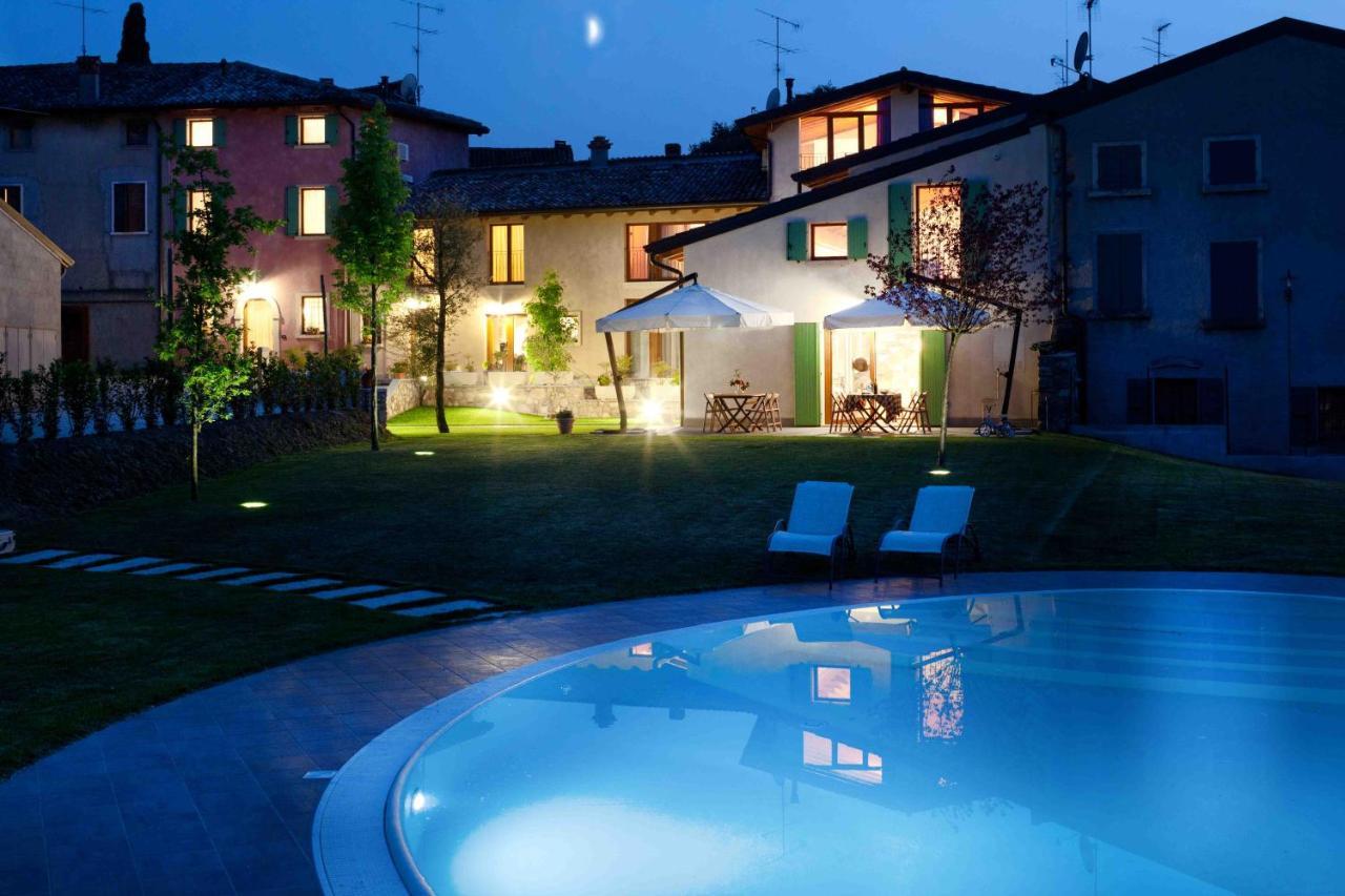 La Casa Del Nonno Aparthotel Monzambano Exterior photo