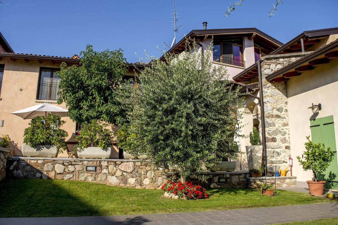 La Casa Del Nonno Aparthotel Monzambano Exterior photo